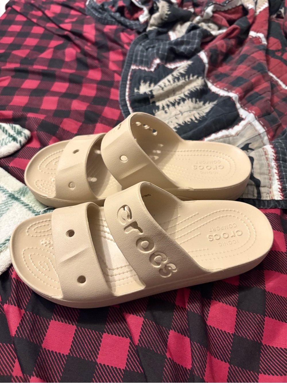 Crocs women's Beige Slide Sandals - Lightweight Comfort